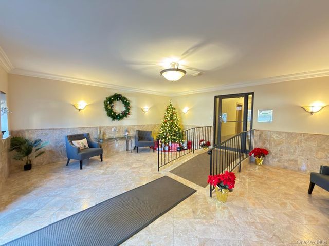 42 Barker Avenue 2B, White Plains, NY 10601