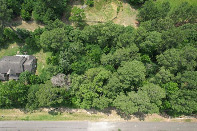 16719 Wagon Wheel Rd, Stagecoach, TX 77355