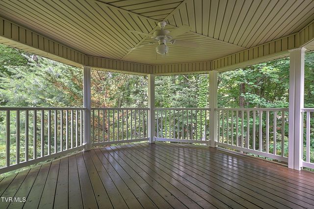 5 Poplar Wood Court, Johnson City, TN 37604