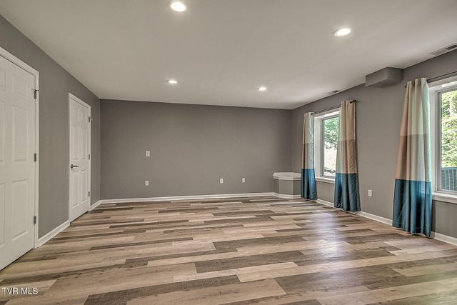 5 Poplar Wood Court, Johnson City, TN 37604