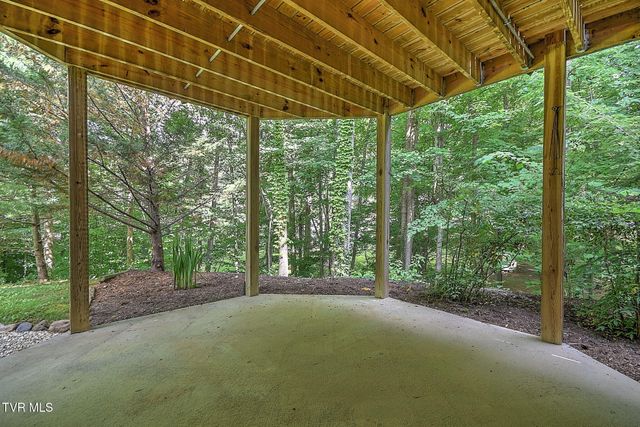5 Poplar Wood Court, Johnson City, TN 37604