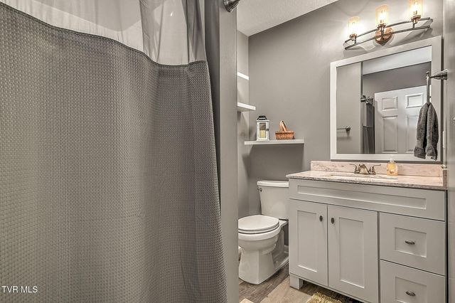 5 Poplar Wood Court, Johnson City, TN 37604