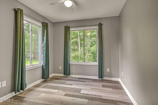 5 Poplar Wood Court, Johnson City, TN 37604