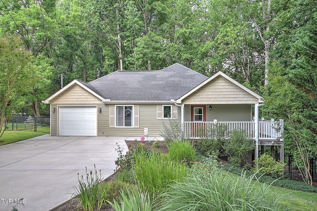 5 Poplar Wood Court, Johnson City, TN 37604