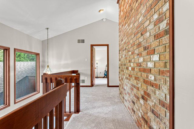 703 RIDGE RD, Pottstown, PA 19465