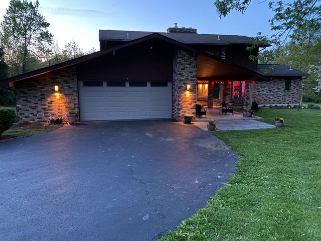 703 RIDGE RD, Pottstown, PA 19465