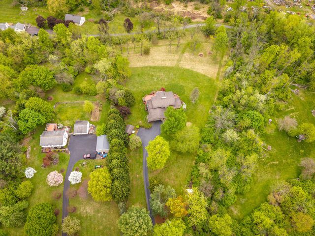 703 RIDGE RD, Pottstown, PA 19465