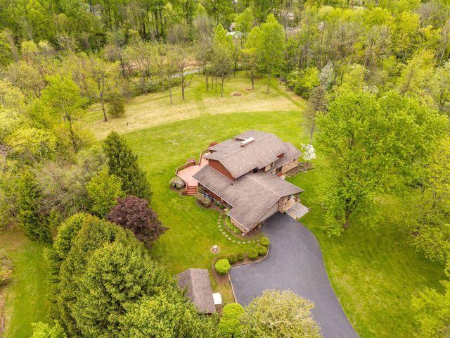 703 RIDGE RD, Pottstown, PA 19465