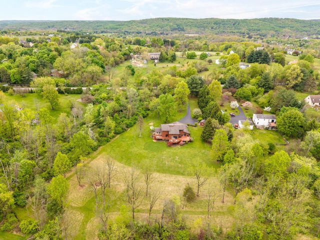 703 RIDGE RD, Pottstown, PA 19465