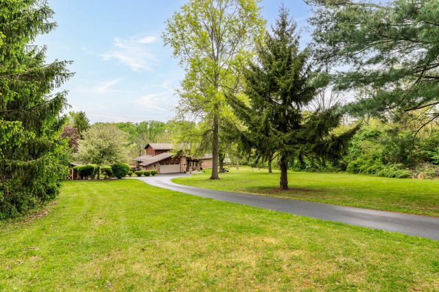 703 RIDGE RD, Pottstown, PA 19465