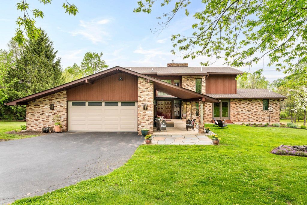 703 RIDGE RD, Pottstown, PA 19465