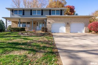 4406 BELLE Avenue, Davenport, IA 52807