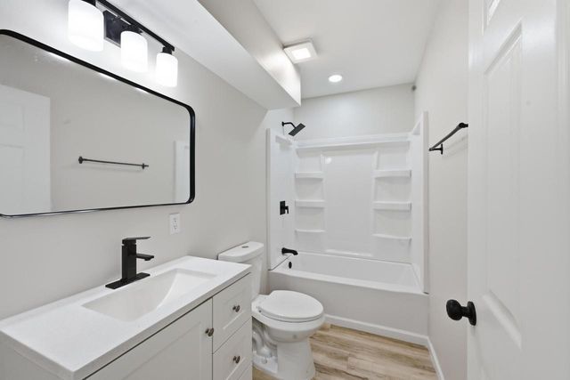 2920 N 27th STREET, Milwaukee, WI 53210