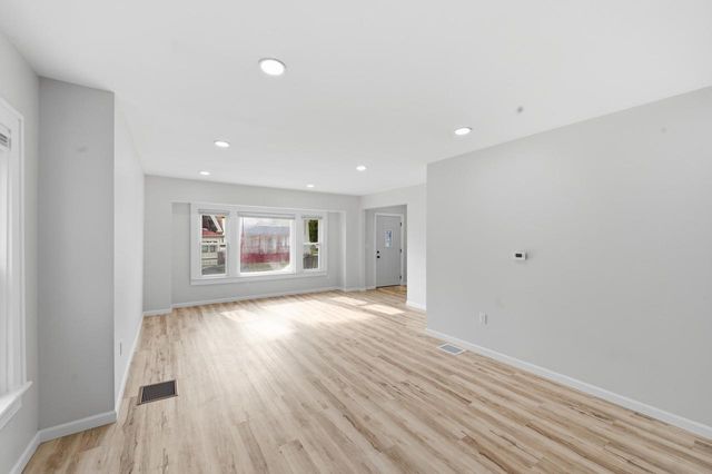2920 N 27th STREET, Milwaukee, WI 53210