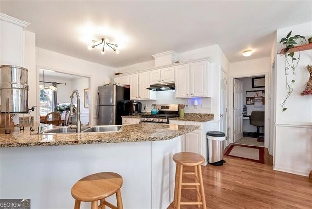 1115 Lake Lucerne Road SW, Lilburn, GA 30047