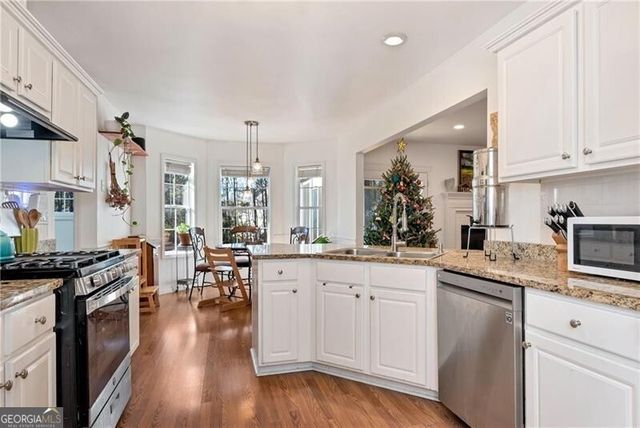 1115 Lake Lucerne Road SW, Lilburn, GA 30047