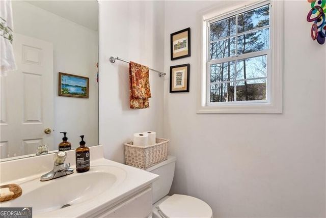 1115 Lake Lucerne Road SW, Lilburn, GA 30047