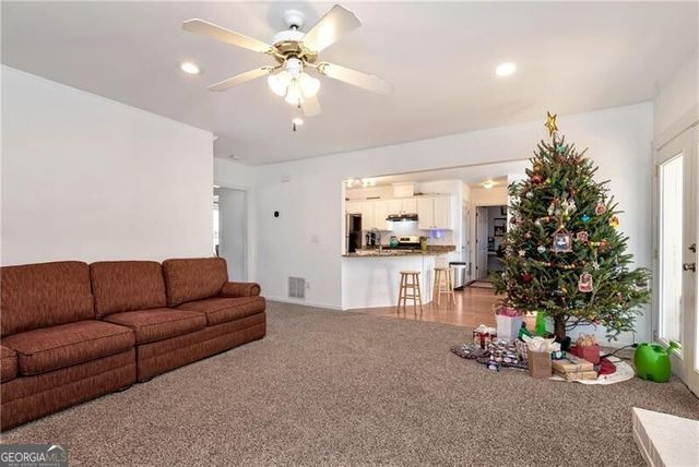 1115 Lake Lucerne Road SW, Lilburn, GA 30047