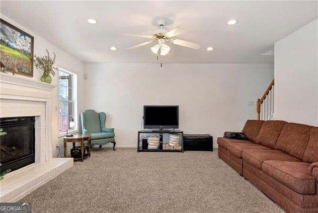 1115 Lake Lucerne Road SW, Lilburn, GA 30047