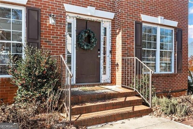 1115 Lake Lucerne Road SW, Lilburn, GA 30047