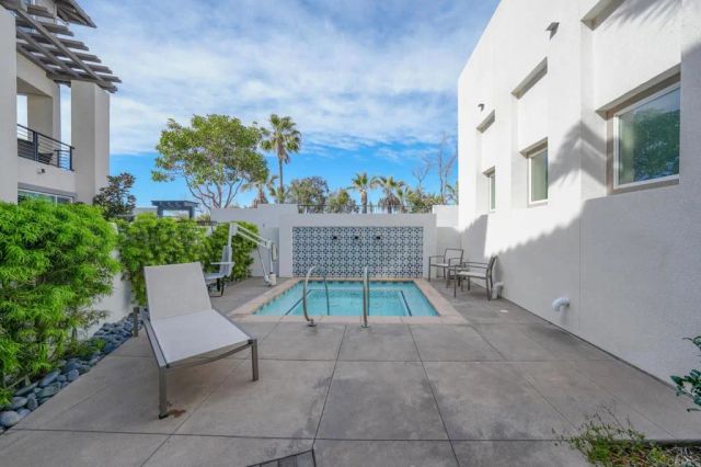 13054 Lumen Way, San Diego, CA 92130