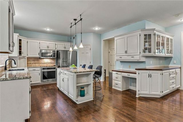 5316 W 132 Street, Overland Park, KS 66209