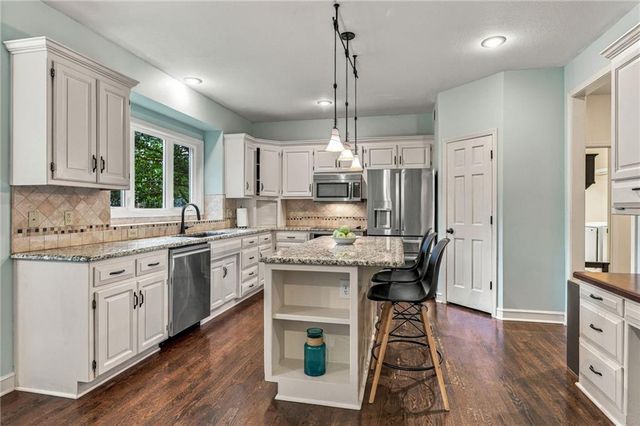 5316 W 132 Street, Overland Park, KS 66209