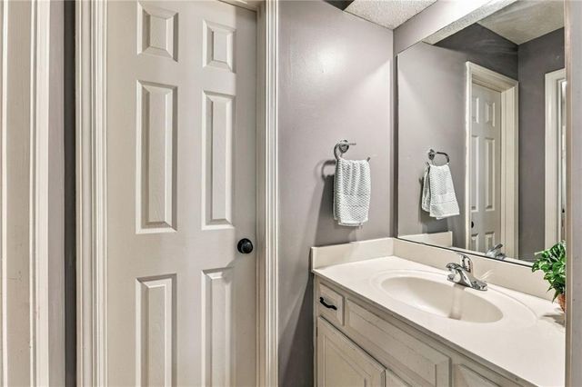 5316 W 132 Street, Overland Park, KS 66209