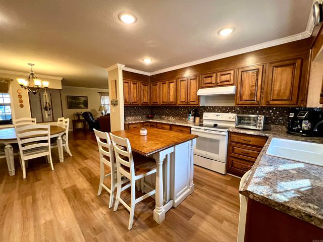 82 County Road 321, Jonesboro, AR 72401