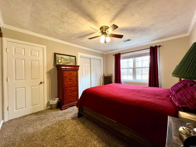 82 County Road 321, Jonesboro, AR 72401