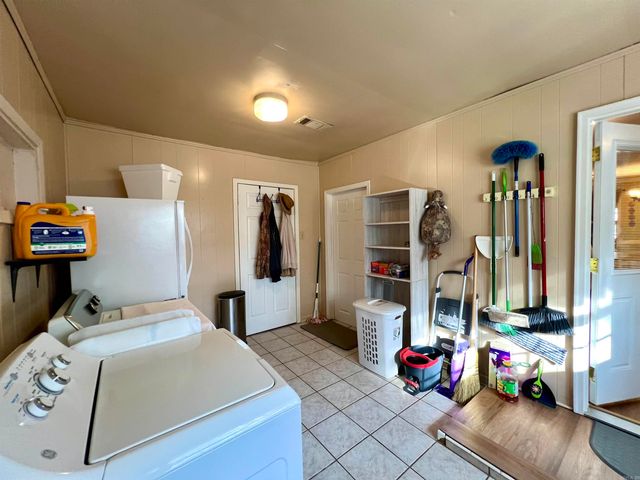 82 County Road 321, Jonesboro, AR 72401