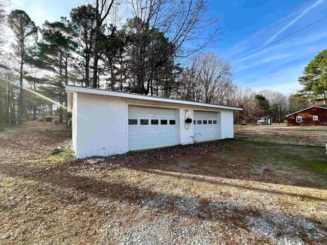 82 County Road 321, Jonesboro, AR 72401