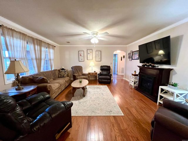 82 County Road 321, Jonesboro, AR 72401