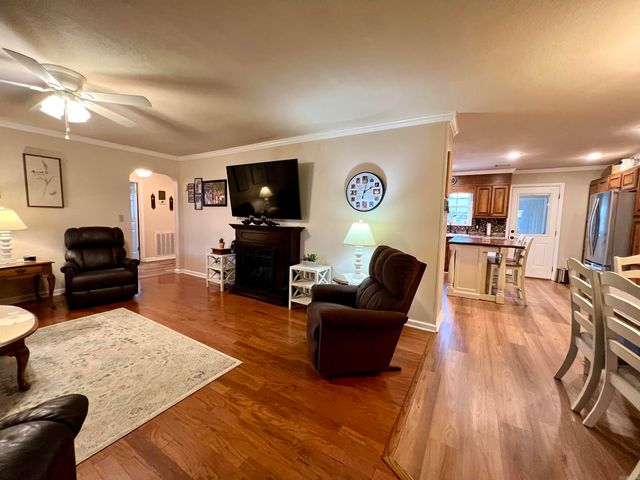 82 County Road 321, Jonesboro, AR 72401