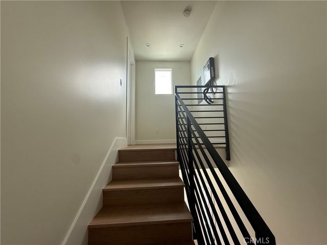 20953 Saticoy, Canoga Park, CA 91304