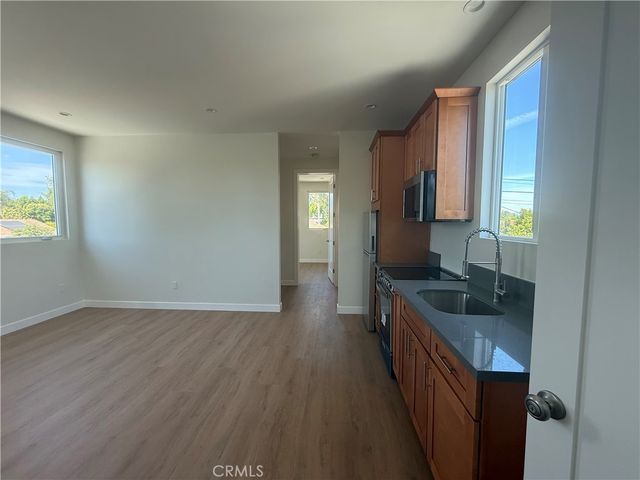 20953 Saticoy, Canoga Park, CA 91304