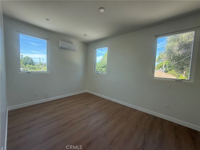 20953 Saticoy, Canoga Park, CA 91304