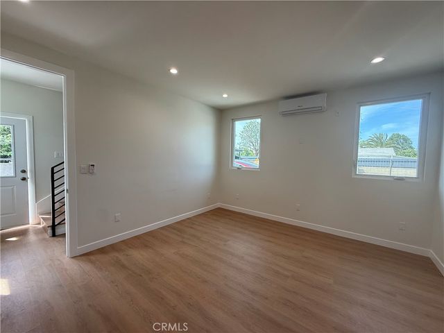 20953 Saticoy, Canoga Park, CA 91304
