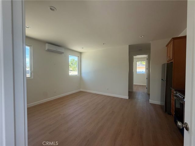 20953 Saticoy, Canoga Park, CA 91304