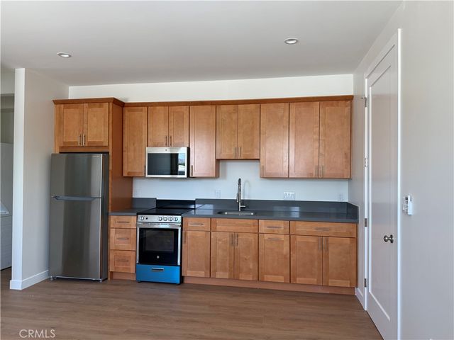 20953 Saticoy, Canoga Park, CA 91304