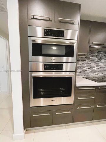 7825 NW 107th Ave 620, Doral, FL 33178