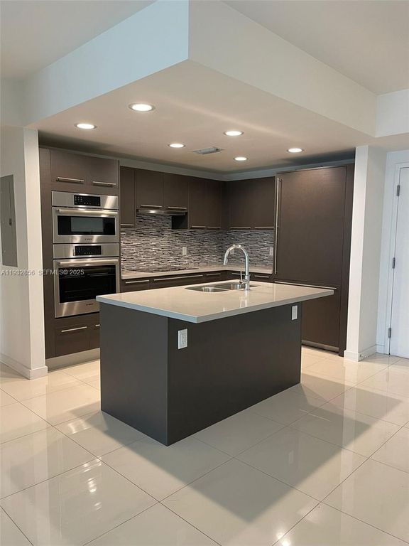 7825 NW 107th Ave 620, Doral, FL 33178