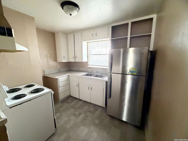 115 Victor St Apt 4, San Antonio, TX 78209