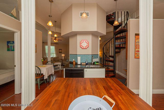 4070 Cardinal Street, Bay Saint Louis, MS 39520