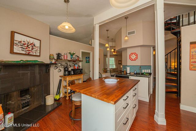 4070 Cardinal Street, Bay Saint Louis, MS 39520