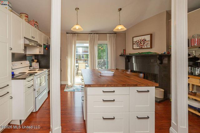 4070 Cardinal Street, Bay Saint Louis, MS 39520