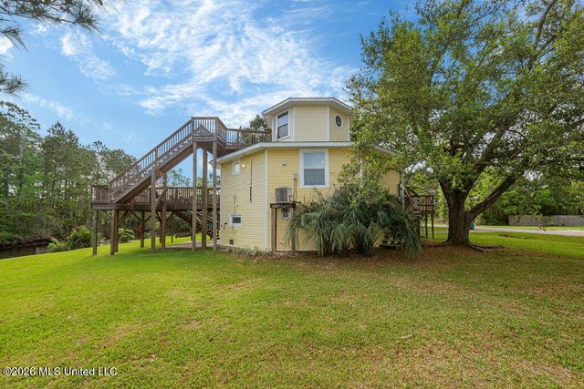 4070 Cardinal Street, Bay Saint Louis, MS 39520