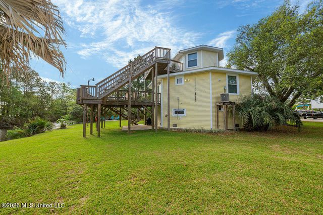 4070 Cardinal Street, Bay Saint Louis, MS 39520