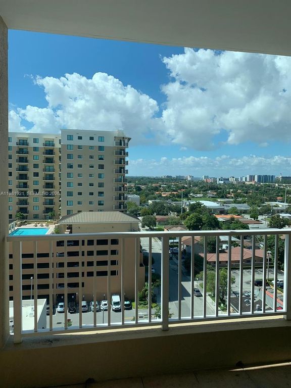 117 NW 42nd Ave 1208, Miami, FL 33126