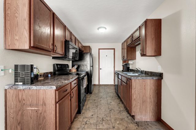 2462 W Cedar Creek Drive, Springfield, MO 65803